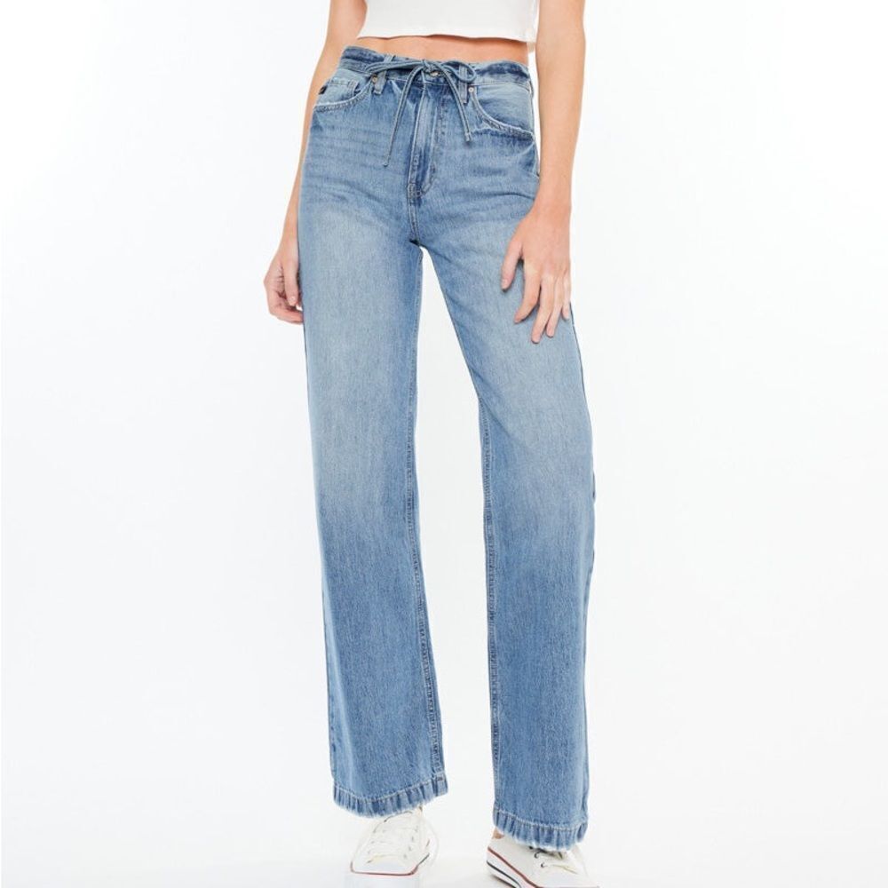 Roxana Ultra High Rise 90's Flare Jeans NWT SZ 11/29